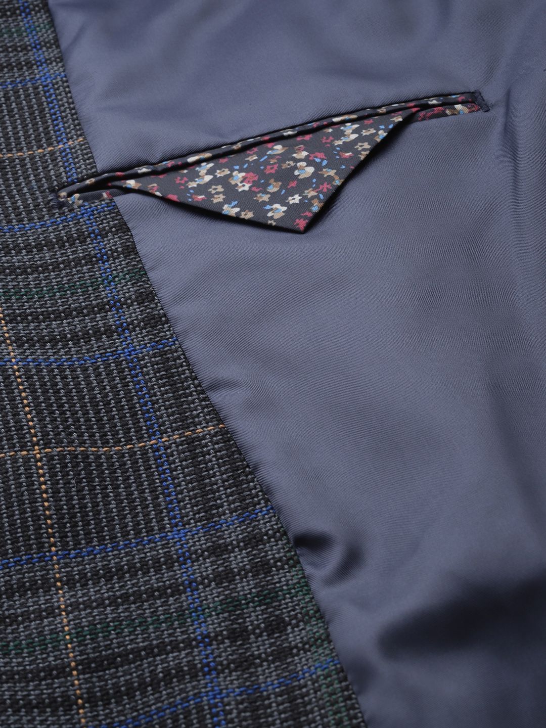 Park Avenue Slim Fit Checked Single-Breasted Blazers