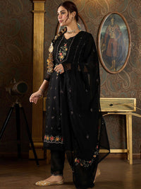 Indo Era Floral Embroidered Sequinned Panelled Organza Kurta With Trousers & Dupatta