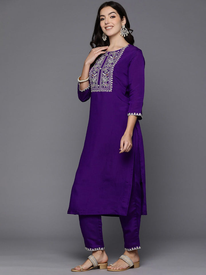 Indo Era Women Floral Embroidered Thread Work Kurta with Trousers & With Dupatta