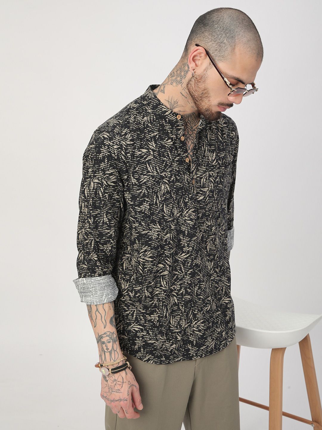 VASTRADO Leafy Printed Mandarin Collar Straight Kurta