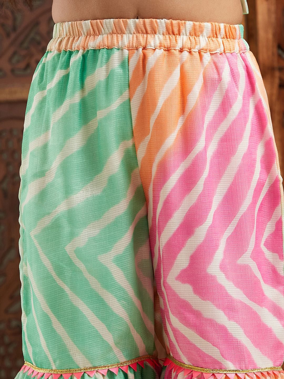 pspeaches Girls Leheriya Printed Kurti with Sharara & Dupatta