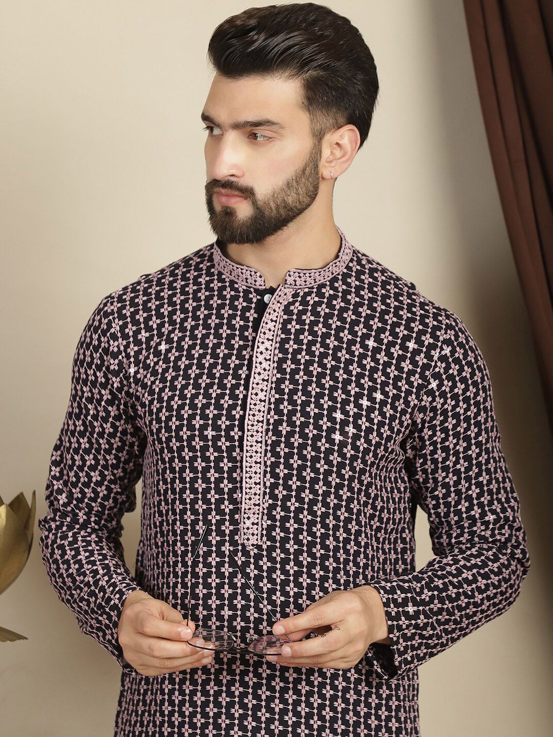 Anouk Geometric Printed Mandarin Collar Long Sleeves Thread Work Kurta