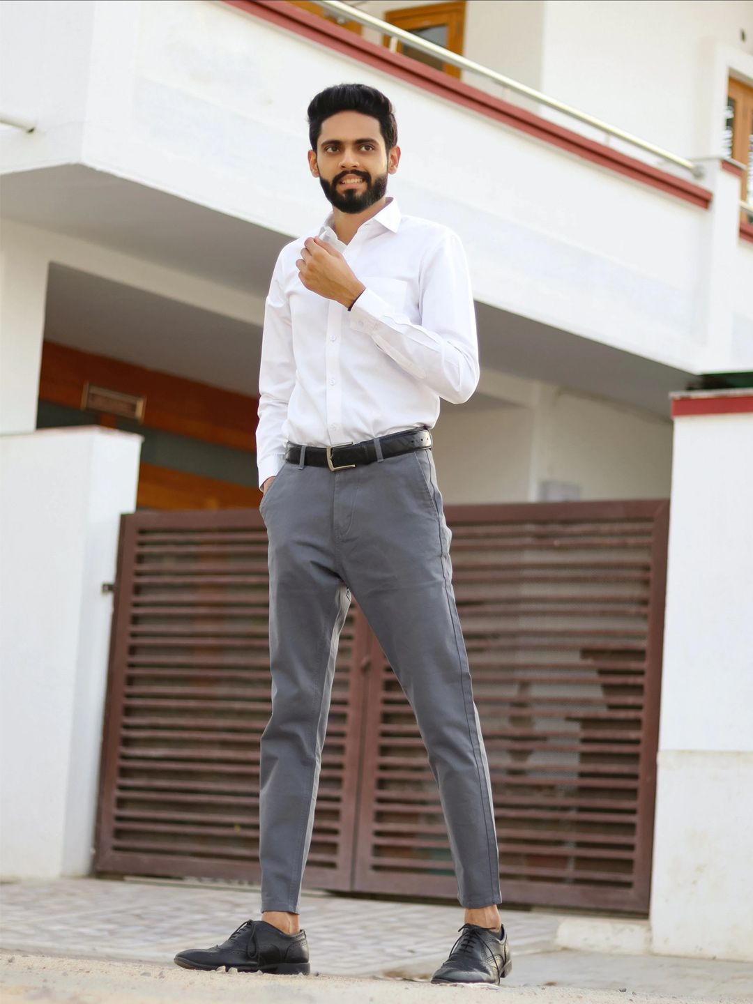 HIGHLANDER Men Grey Tapered Fit Chinos