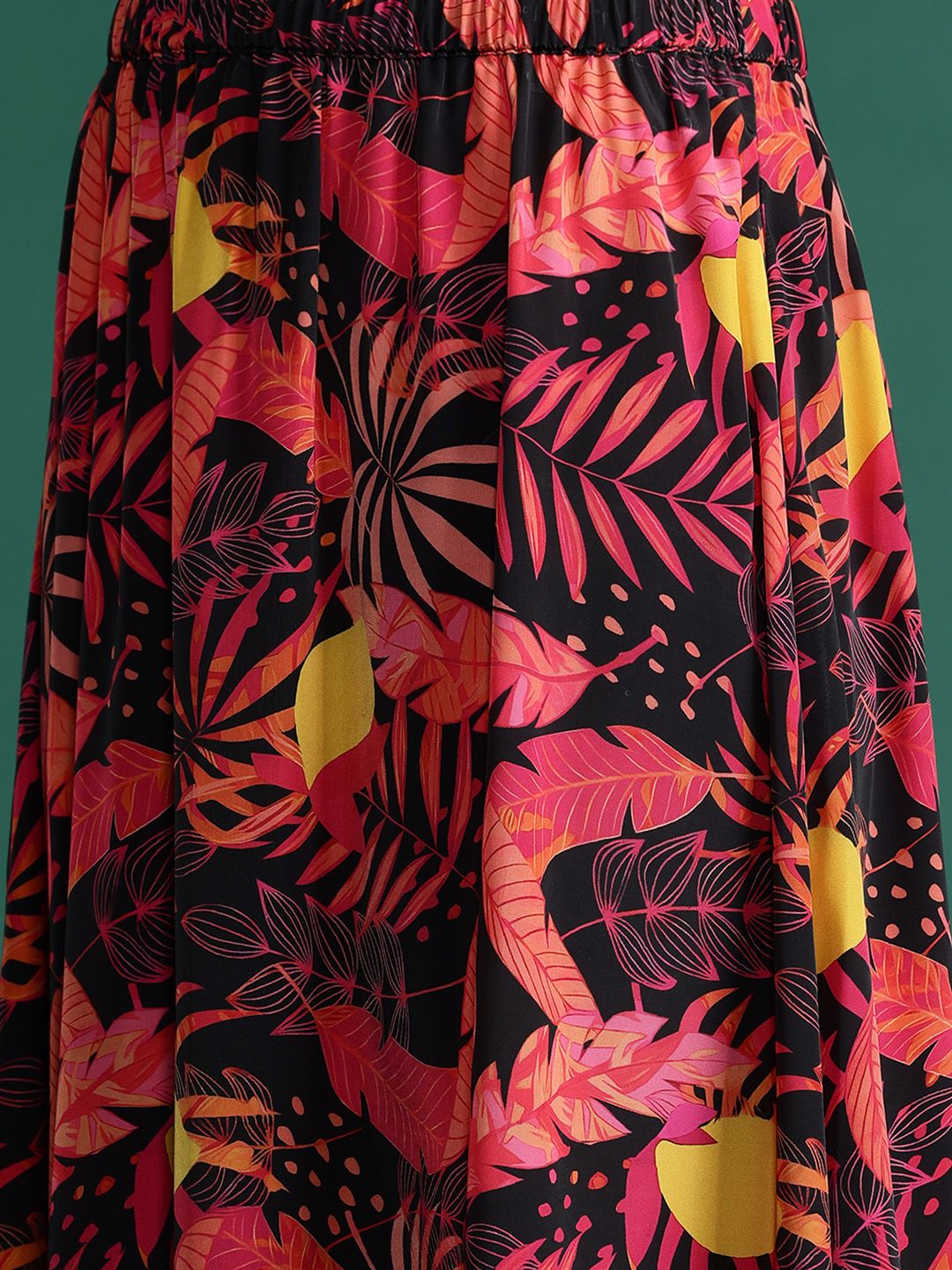 DressBerry Women Tropical Printed Smocked Top with Skirt Co-Ord Set