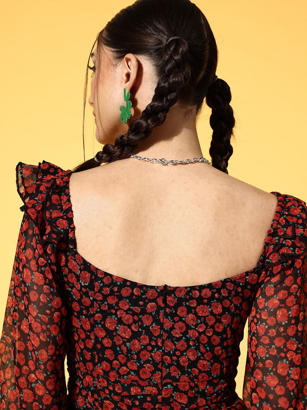 Berrylush Women Stunning Black Floral Volume Play Dress