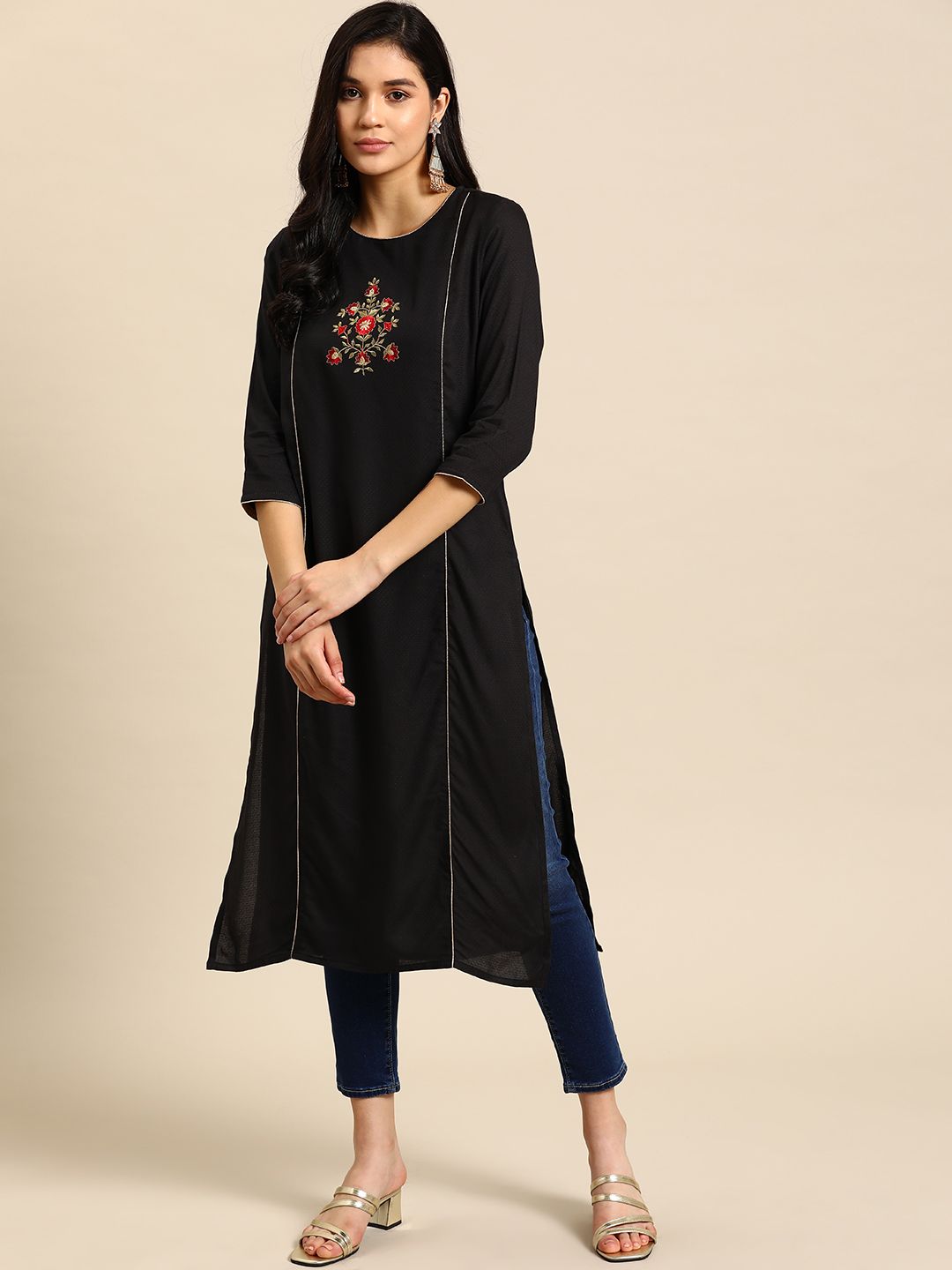 all about you Women Floral Embroidered Kurta