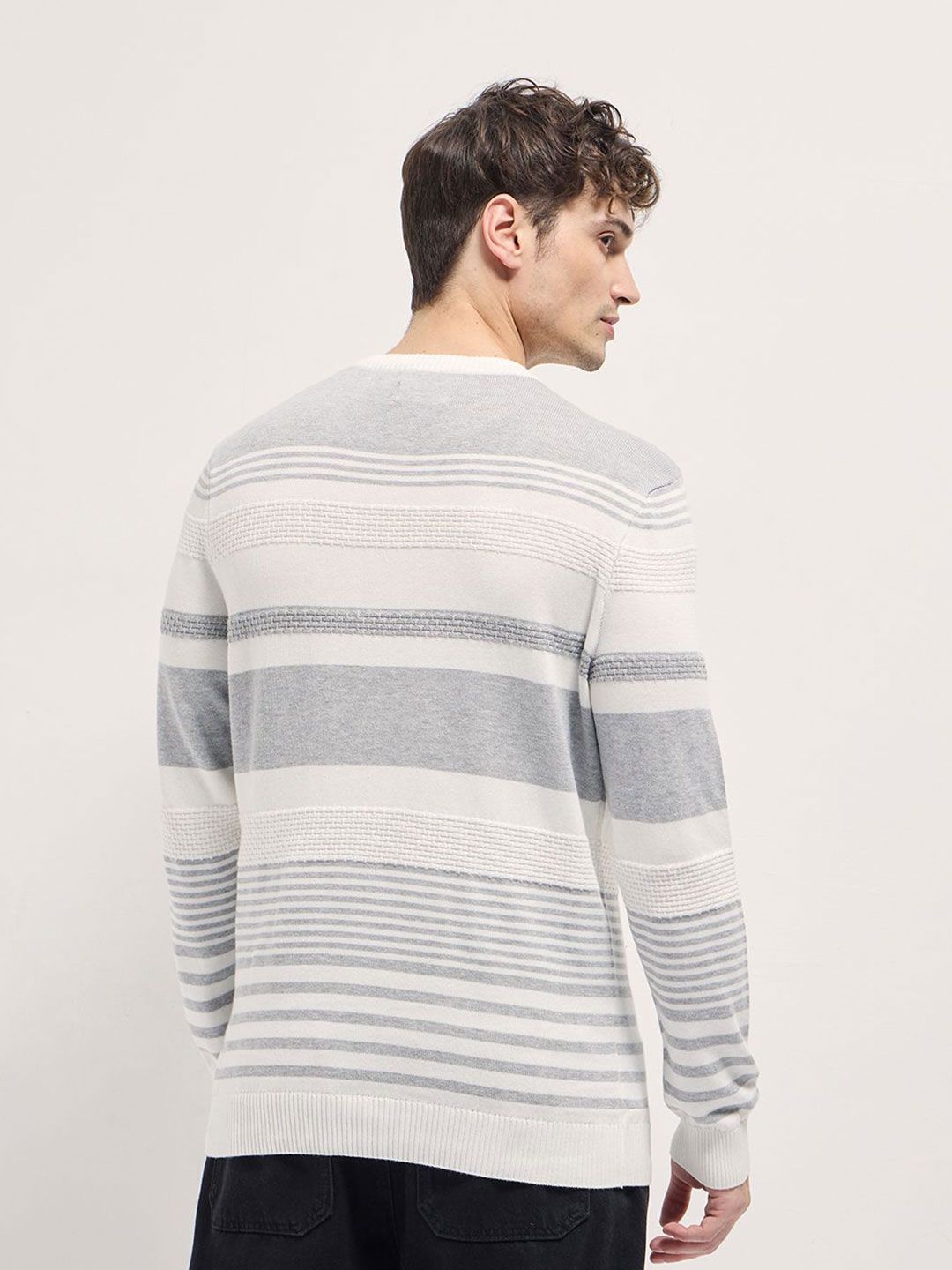 THE BEAR HOUSE Men Striped Pullover