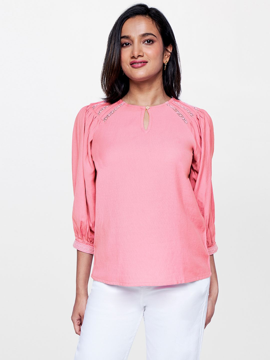 AND Keyhole Neck Puff Sleeve Top