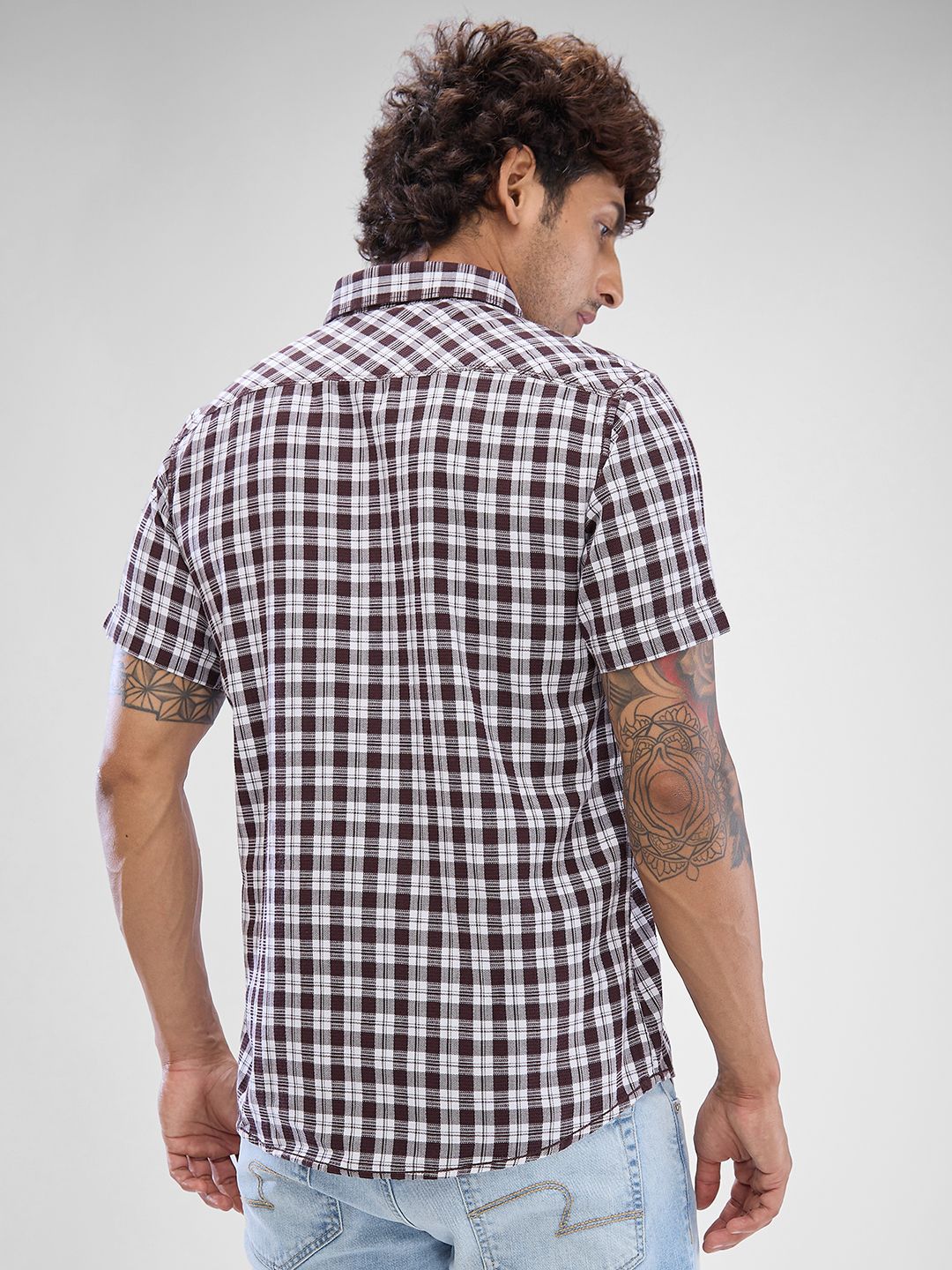 Spykar Men Slim Fit legap menyebar baju kasual kolar