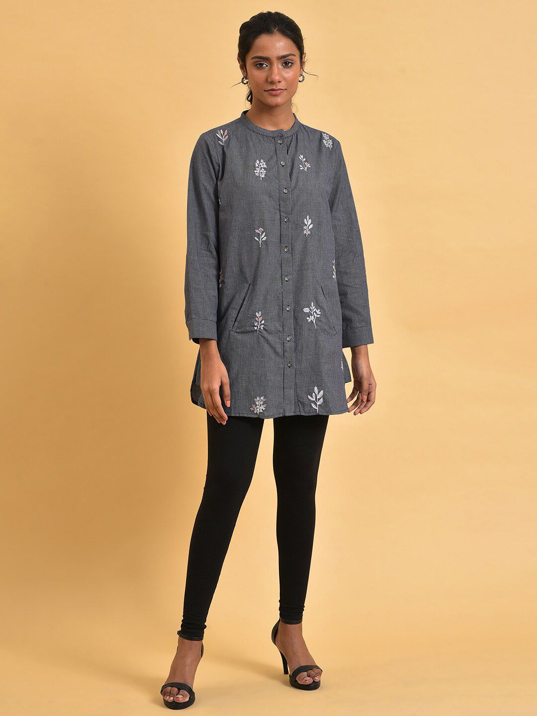 W Mandarin Collar Floral Printed Cotton Tunic Top