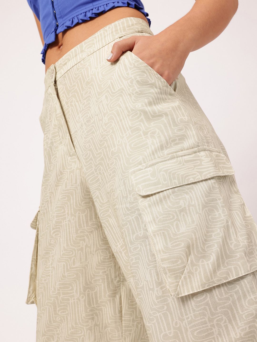 DressBerry Women Urban Uplift Cargo Trousers