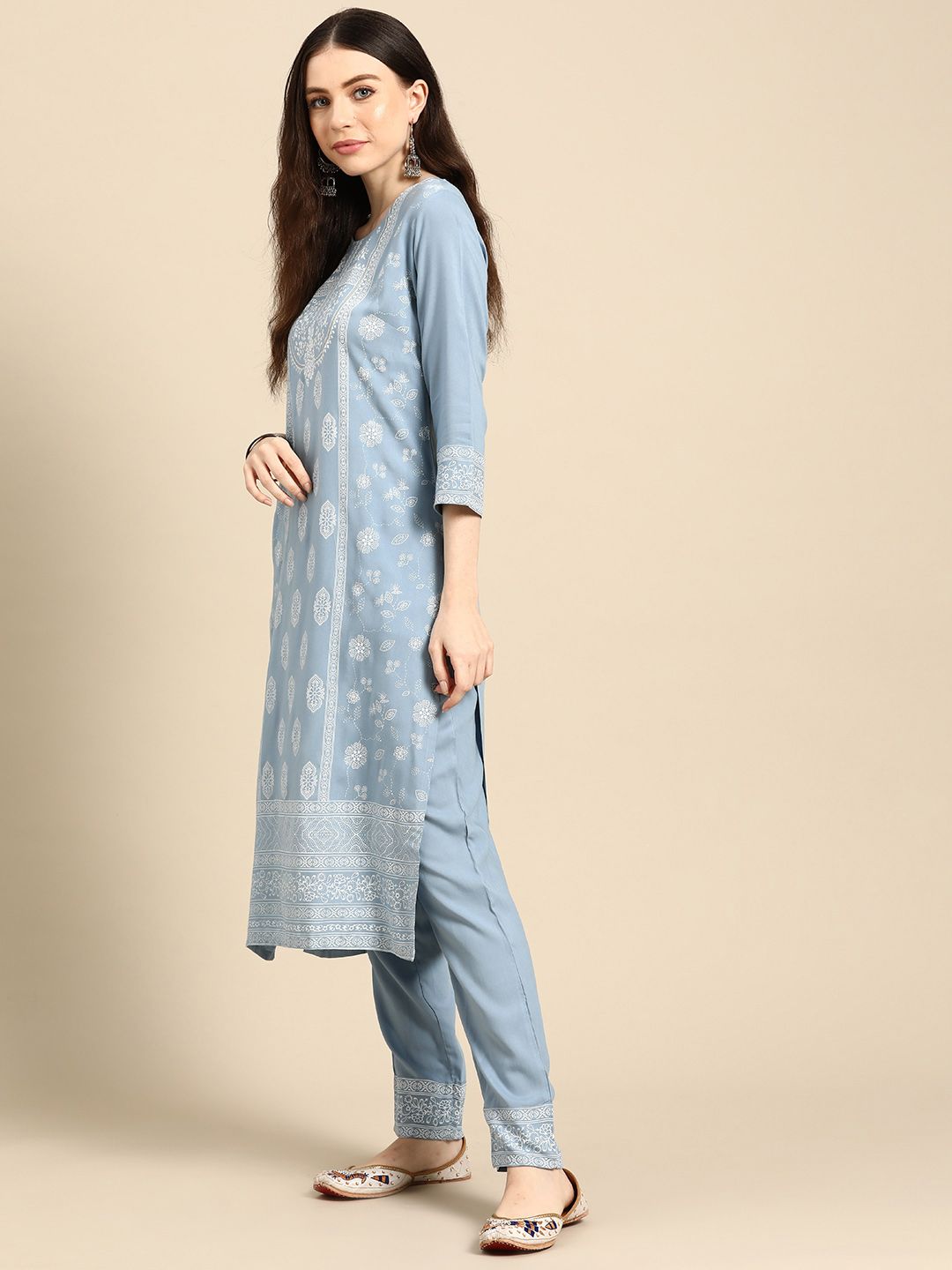 Anouk Floral Foil Printed Regular Kurta With Trousers & Dupatta