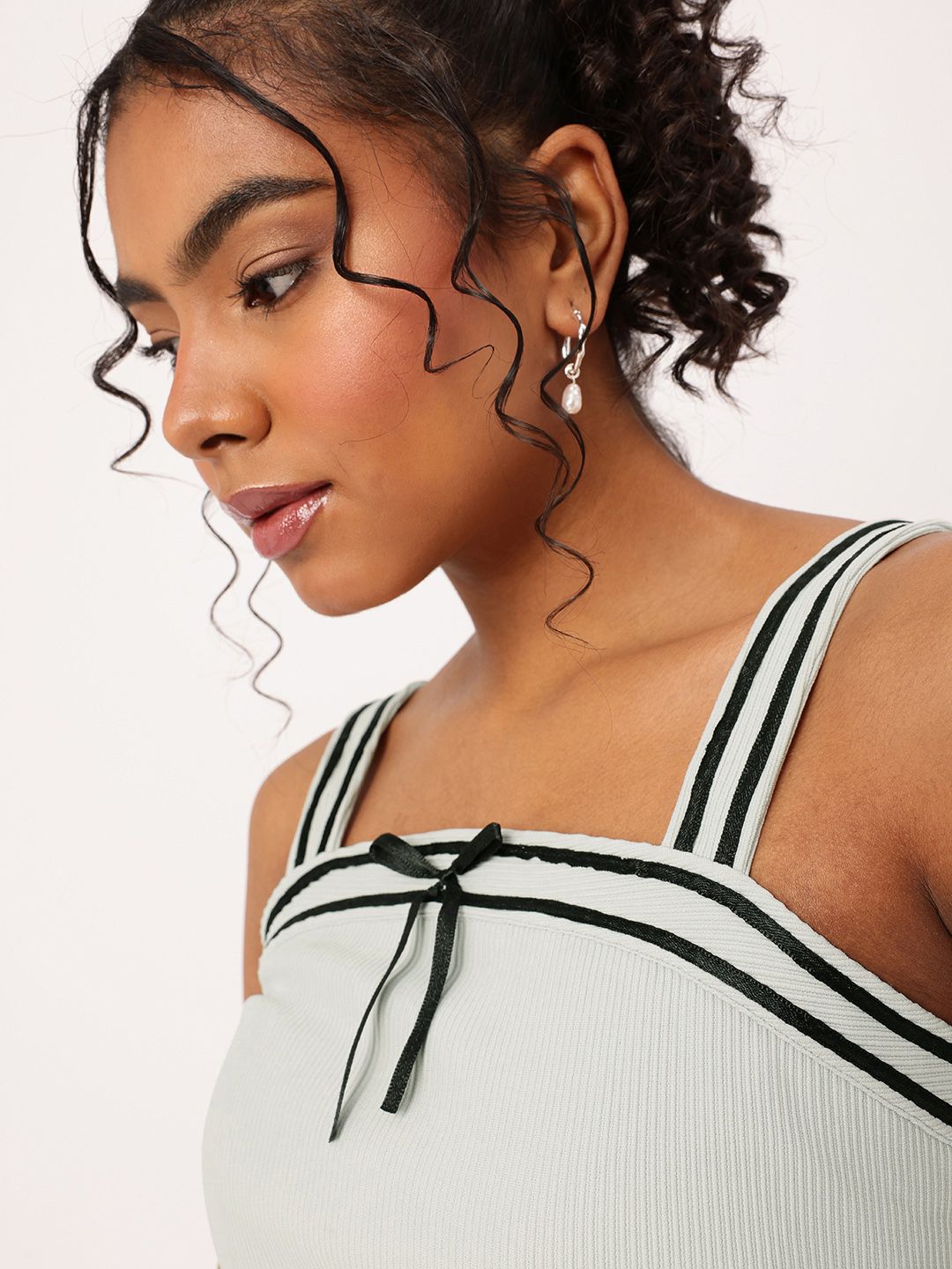 DressBerry Soft Girl Aesthetic Bow Detailed Ribbed Top