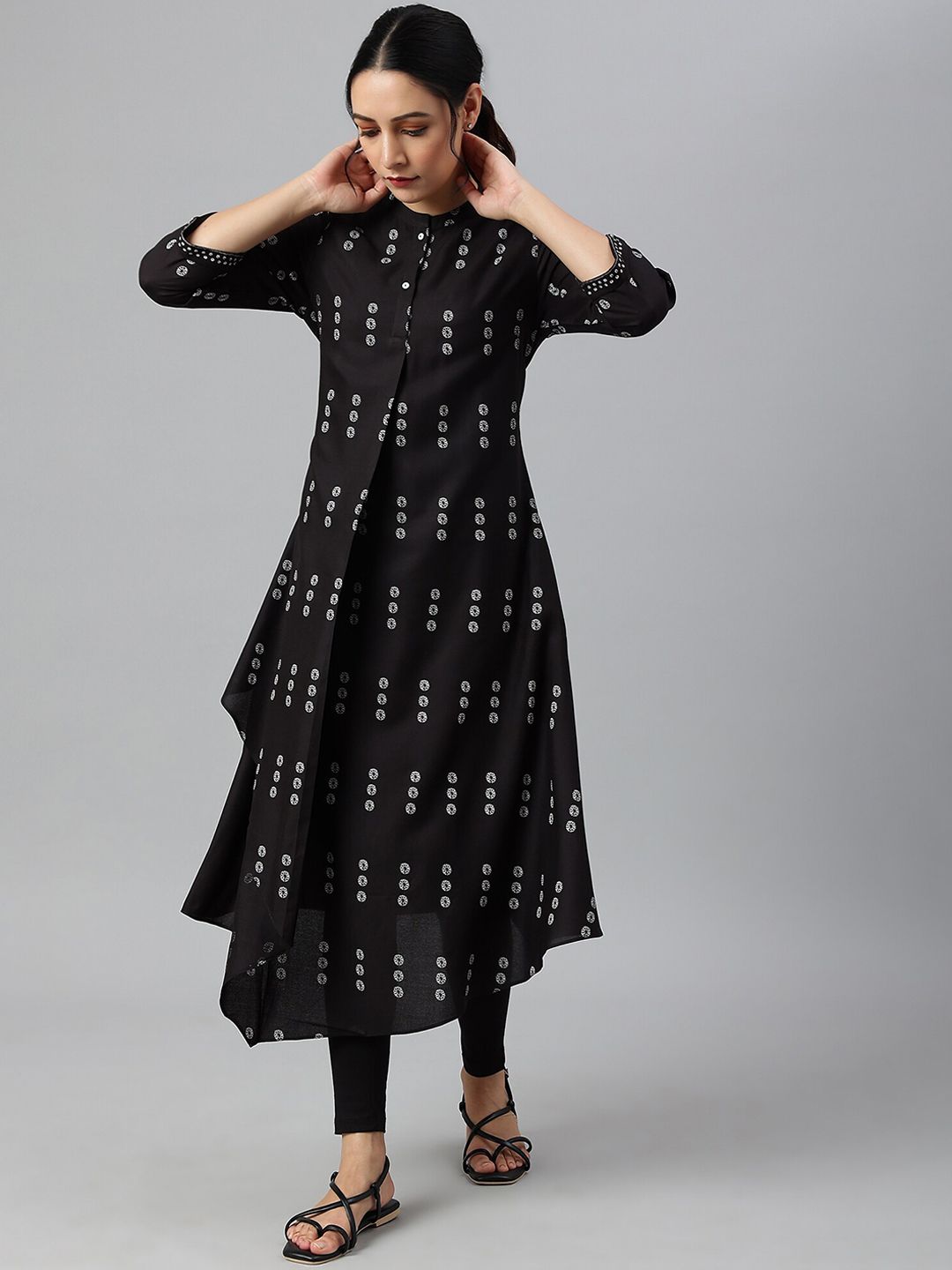 W Women Black Geometric Printed  Kurta