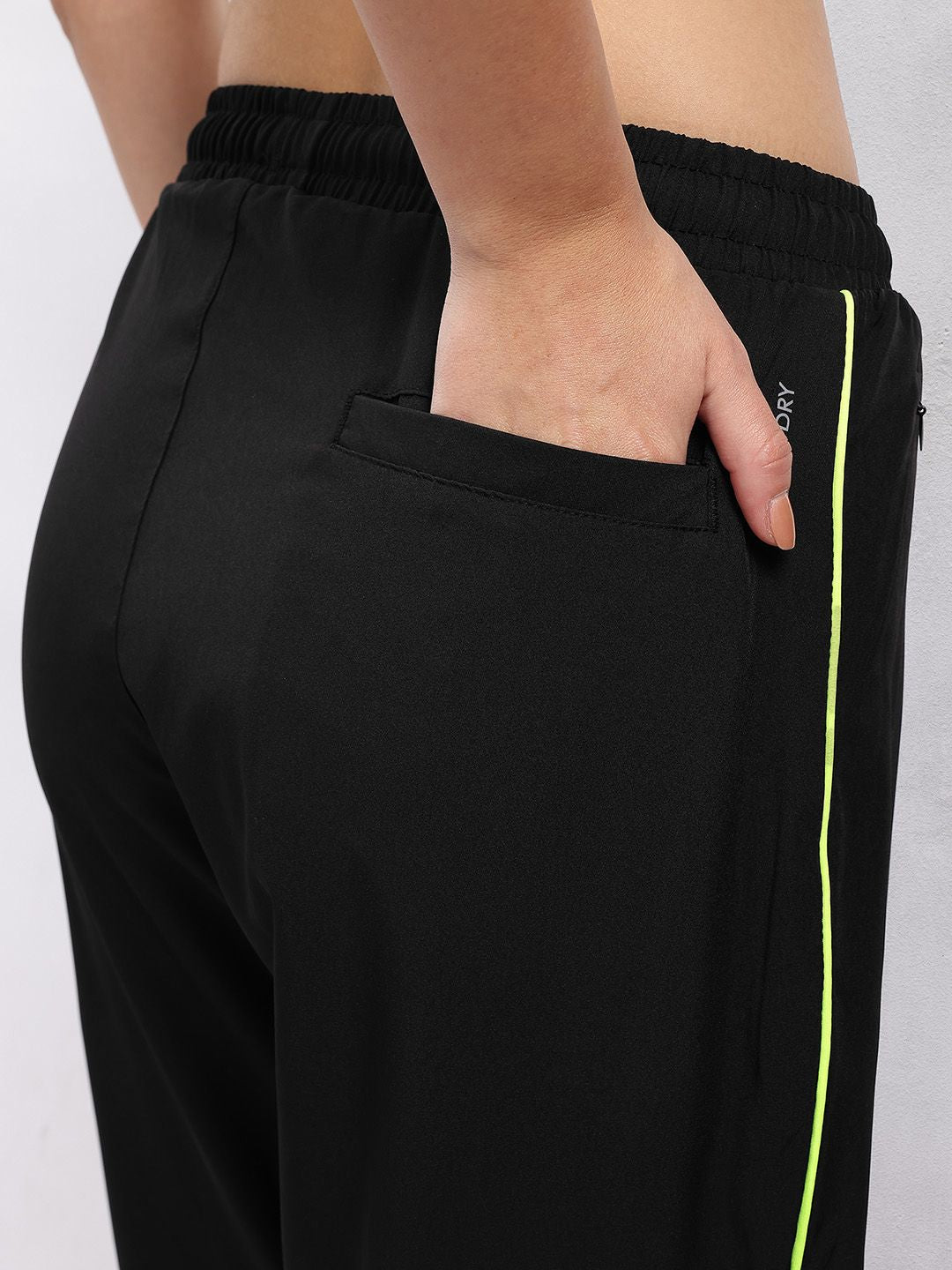 HRX by Hrithik Roshan Women Toggle Hem Contrast Piping Training Track Pants