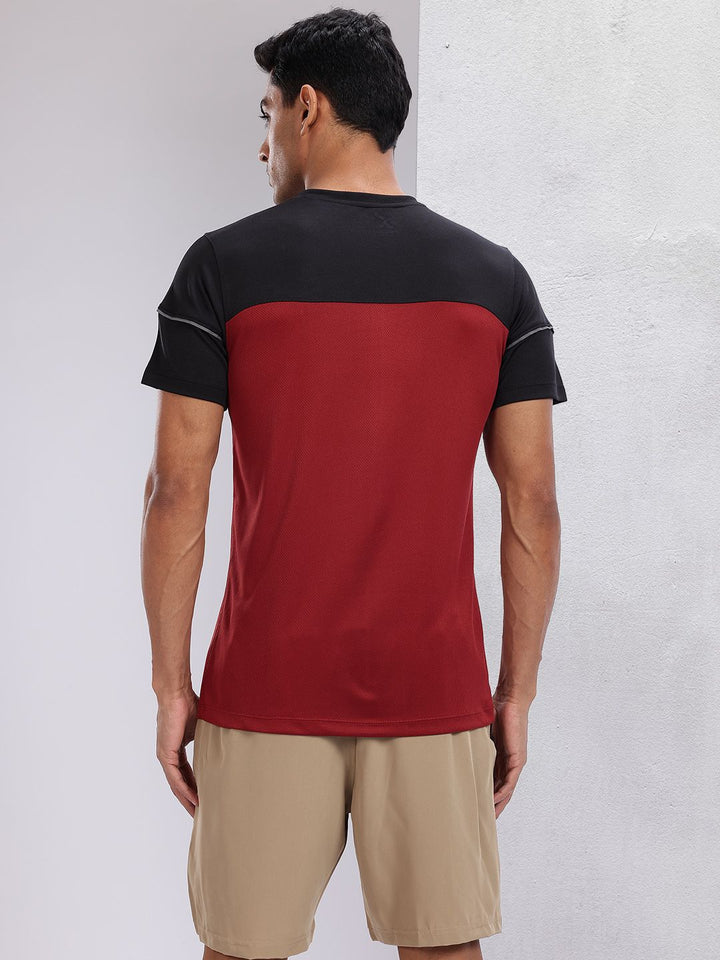 HRX by Hrithik Roshan Colourblocked Henley Neck Reflective Detail Running T-shirt