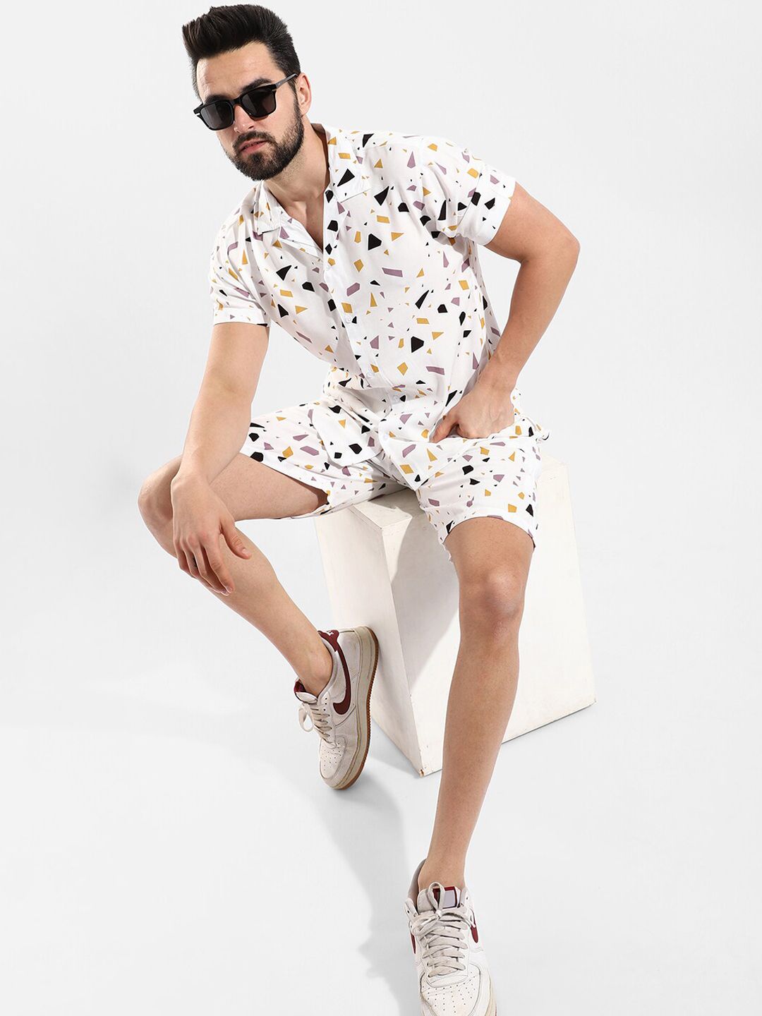 Campus Sutra Men White & Purple Printed Co-Ords