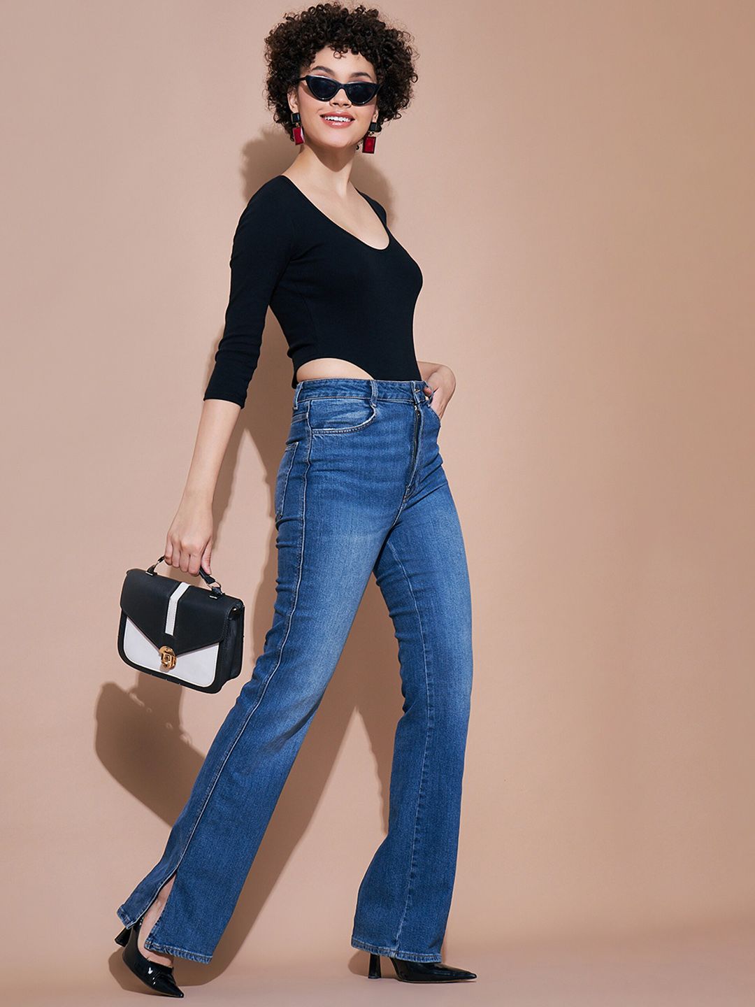 SASSAFRAS BASICS Ribbed Round Neck Bodysuit