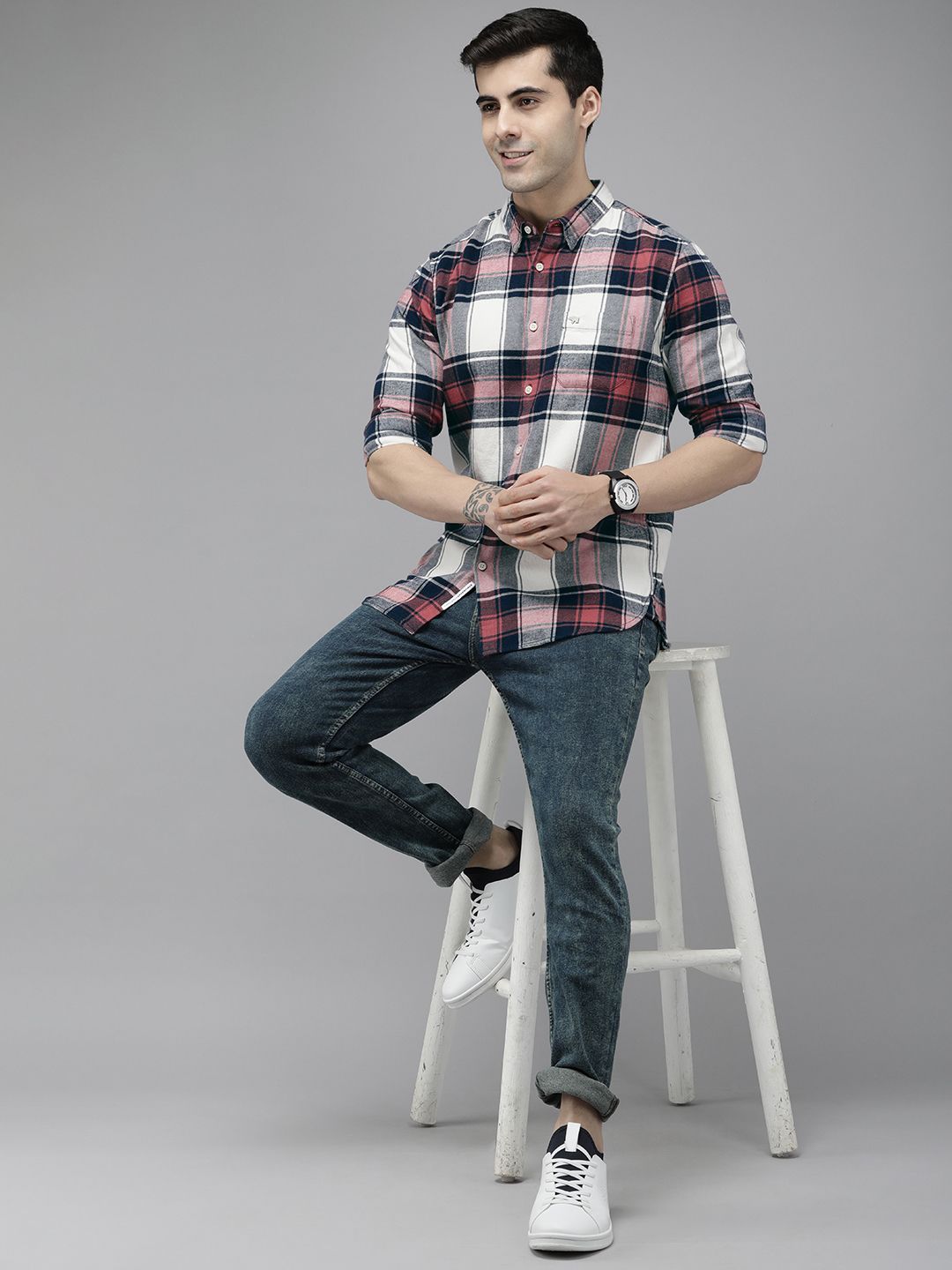 THE BEAR HOUSE Men Pink & Navy Blue Slim Fit Tartan Checked Cotton Casual Shirt