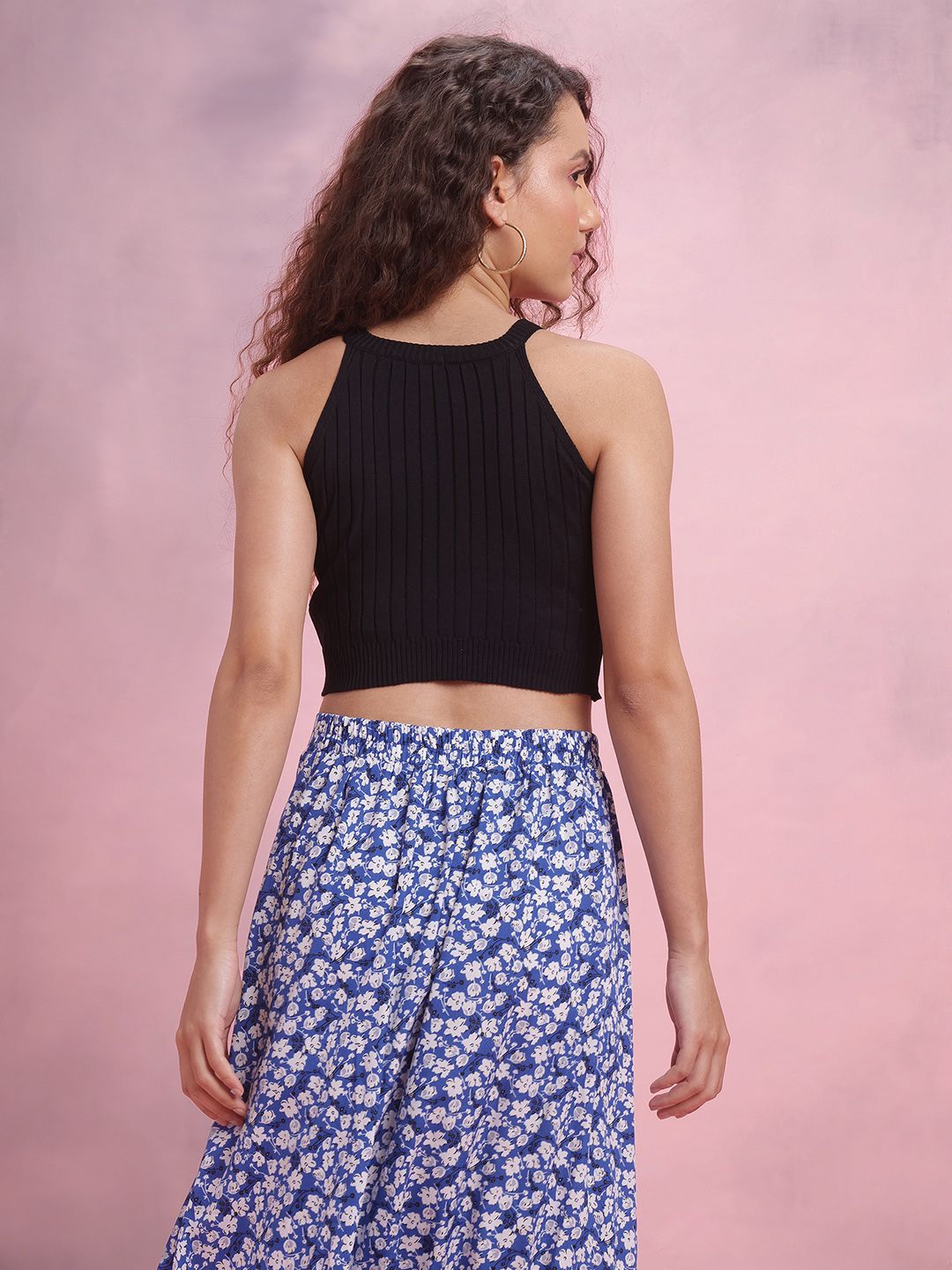 DressBerry Ribbed Sleeveless Fitted Crop Top
