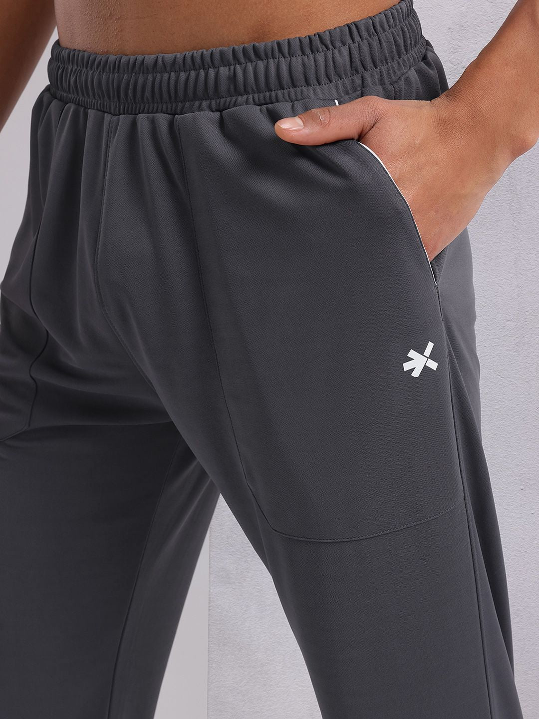 HRX by Hrithik Roshan Men Solid Joggers