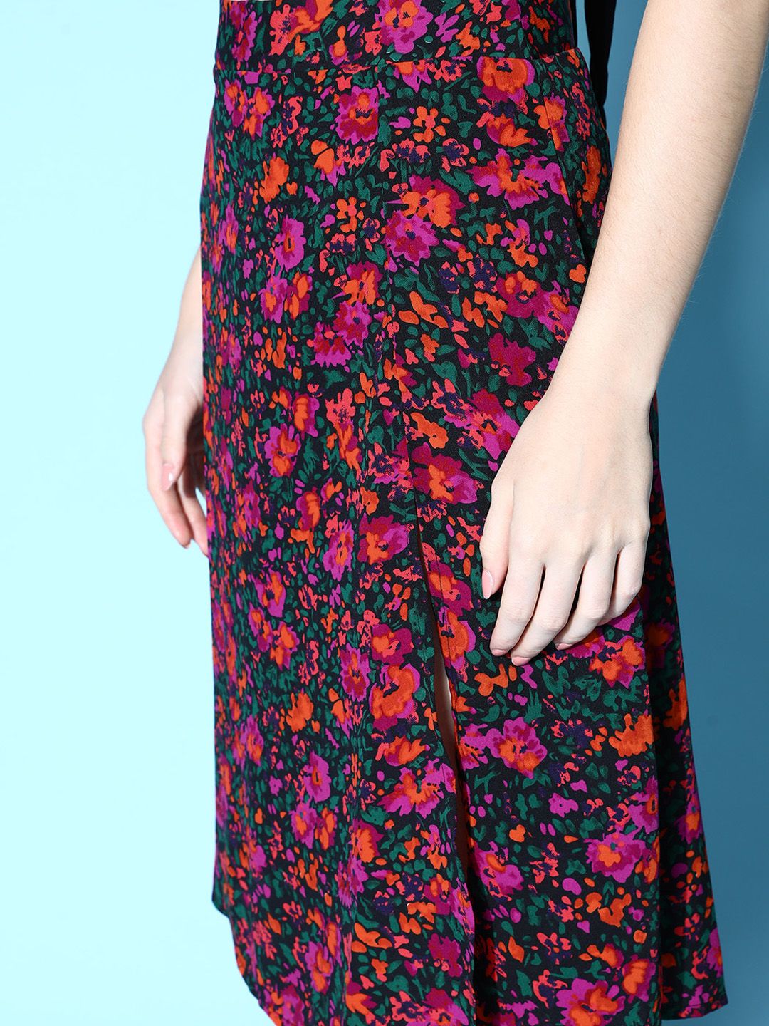 Berrylush Black Floral Peekaboo Slit Skirt