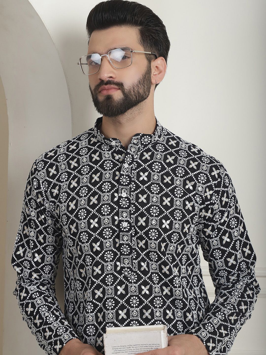 SOJANYA Geometric Printed Mandarin Collar Long Sleeves Cotton Thread Work Kurta