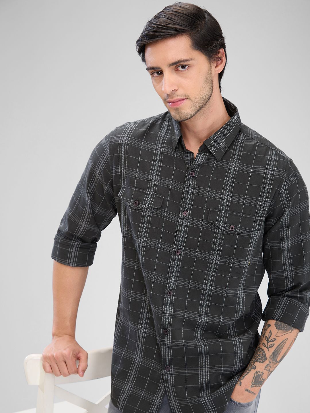 SPYKAR Men Tartan Perincian Poket Baju Kasual Slim Fit