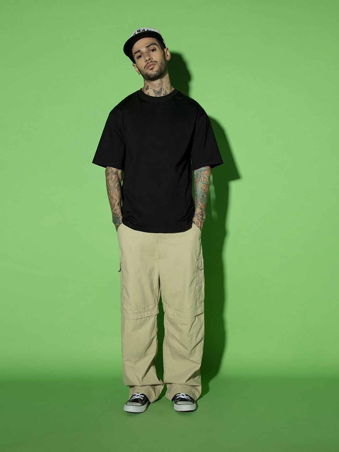 Bewakoof Men Black Solid Oversized T-shirt