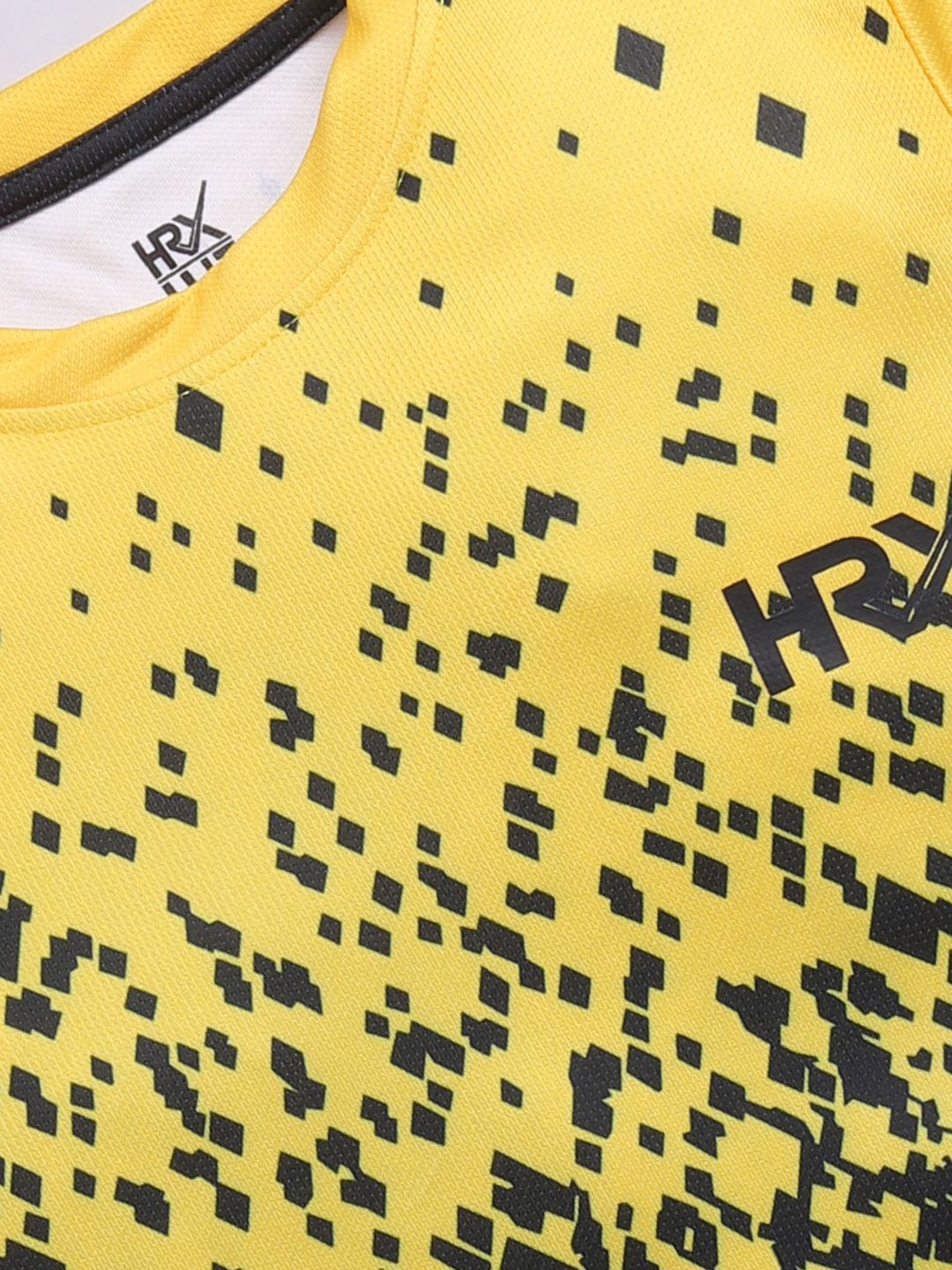 HRX by Hrithik Roshan Boys Geometric Printed Rapid-Dry T-shirt