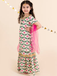 pspeaches Girls Off White Floral Yoke Design Empire Pure Cotton Kurti with Skirt & With Dupatta