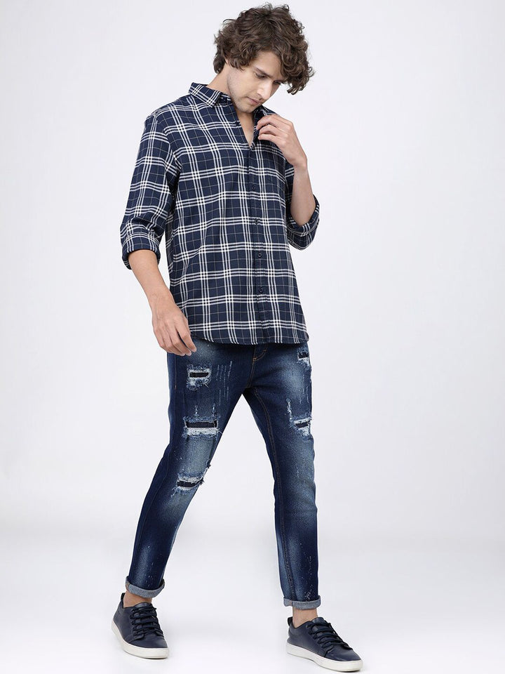 HIGHLANDER Men Blue Tapered Fit Mildly Distressed Heavy Fade Jeans