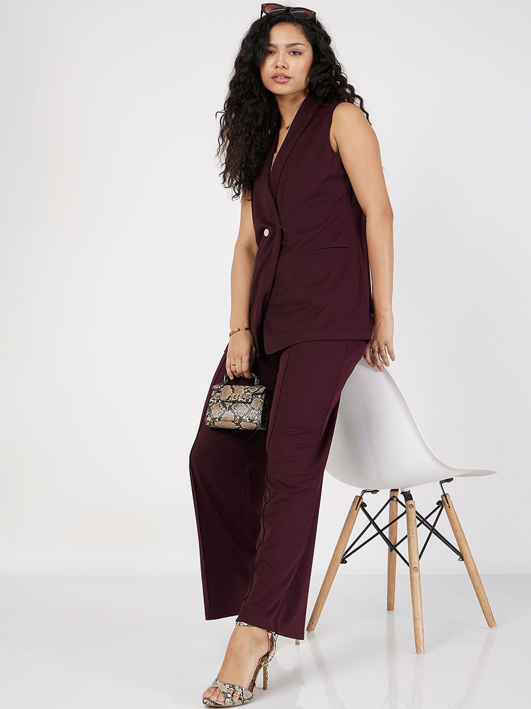 SASSAFRAS Double-Breasted Shawl Collar Sleeveless Longline Blazer