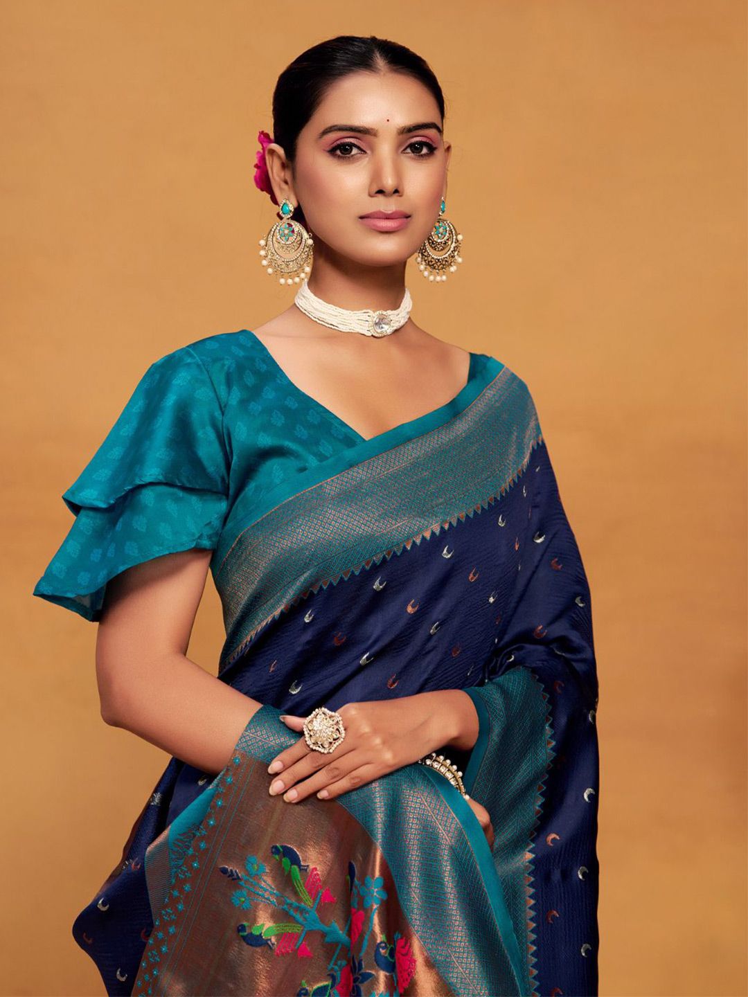 KALINI Woven Design Silk Blend Paithani Saree