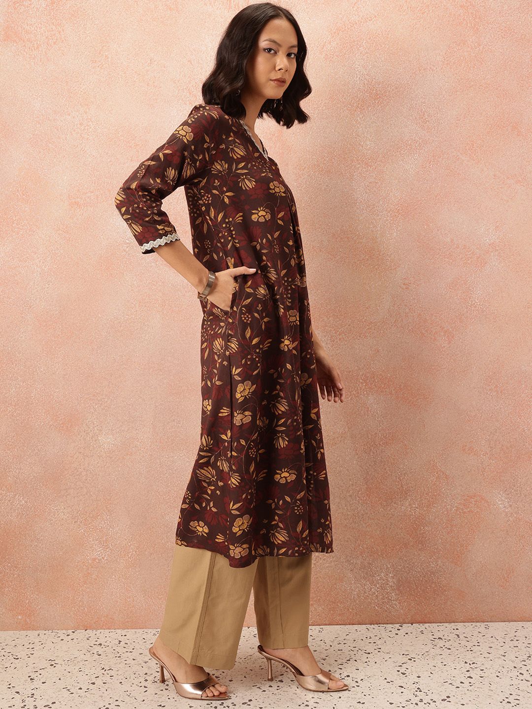 all about you Floral Print Pleated Straight Kurta