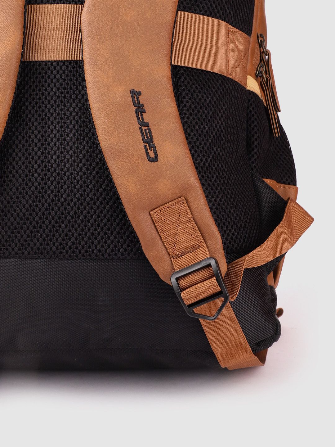 Gear Unisex Faux Leather Medium-Sized Backpack 28L