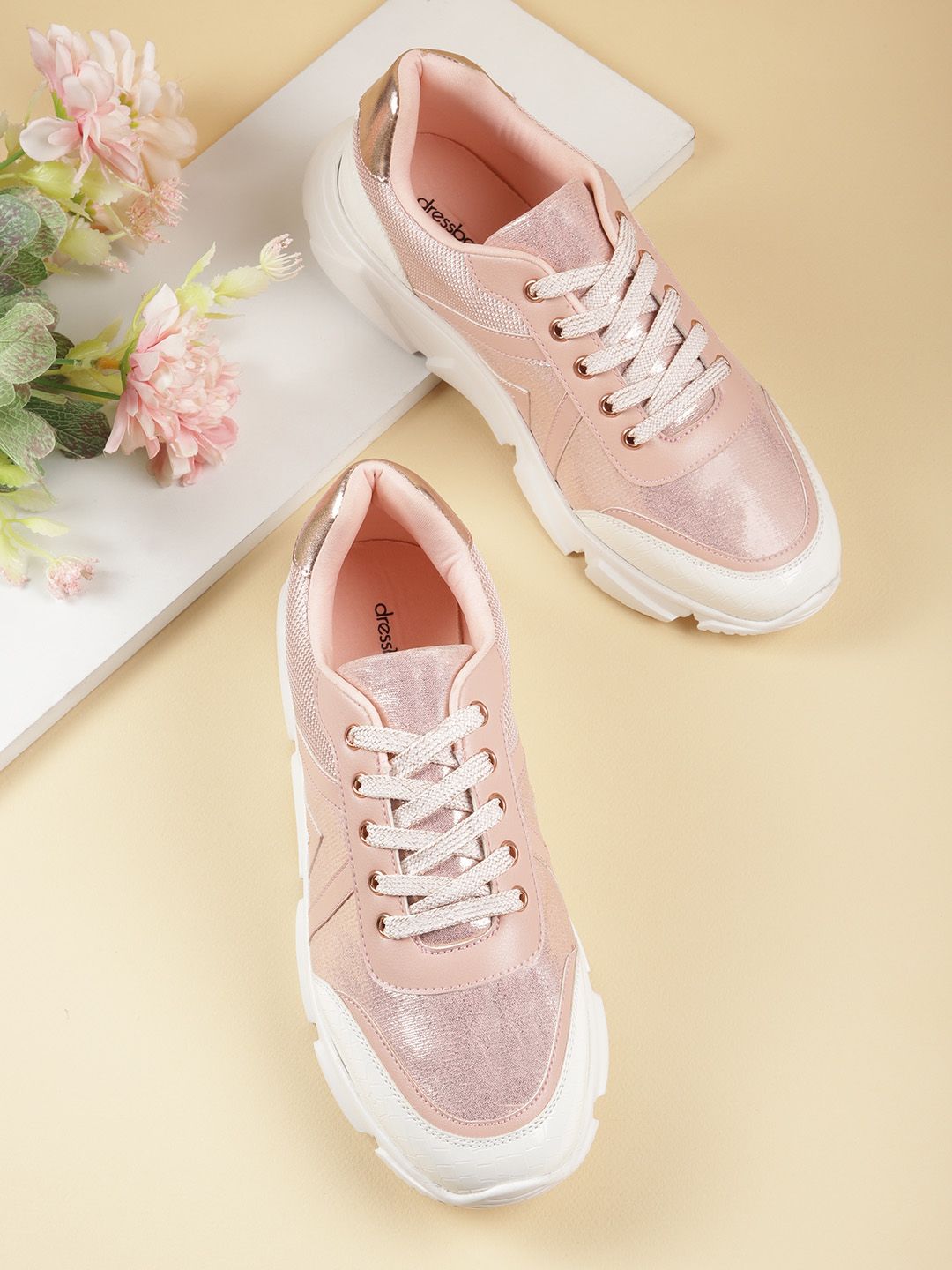 DressBerry Women Round Toe Sneakers