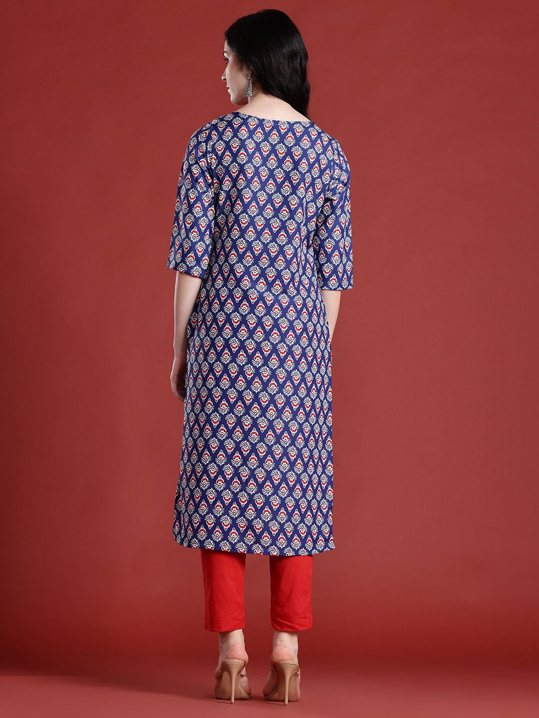 Anouk Floral Printed Boat Neck Straight Kurta