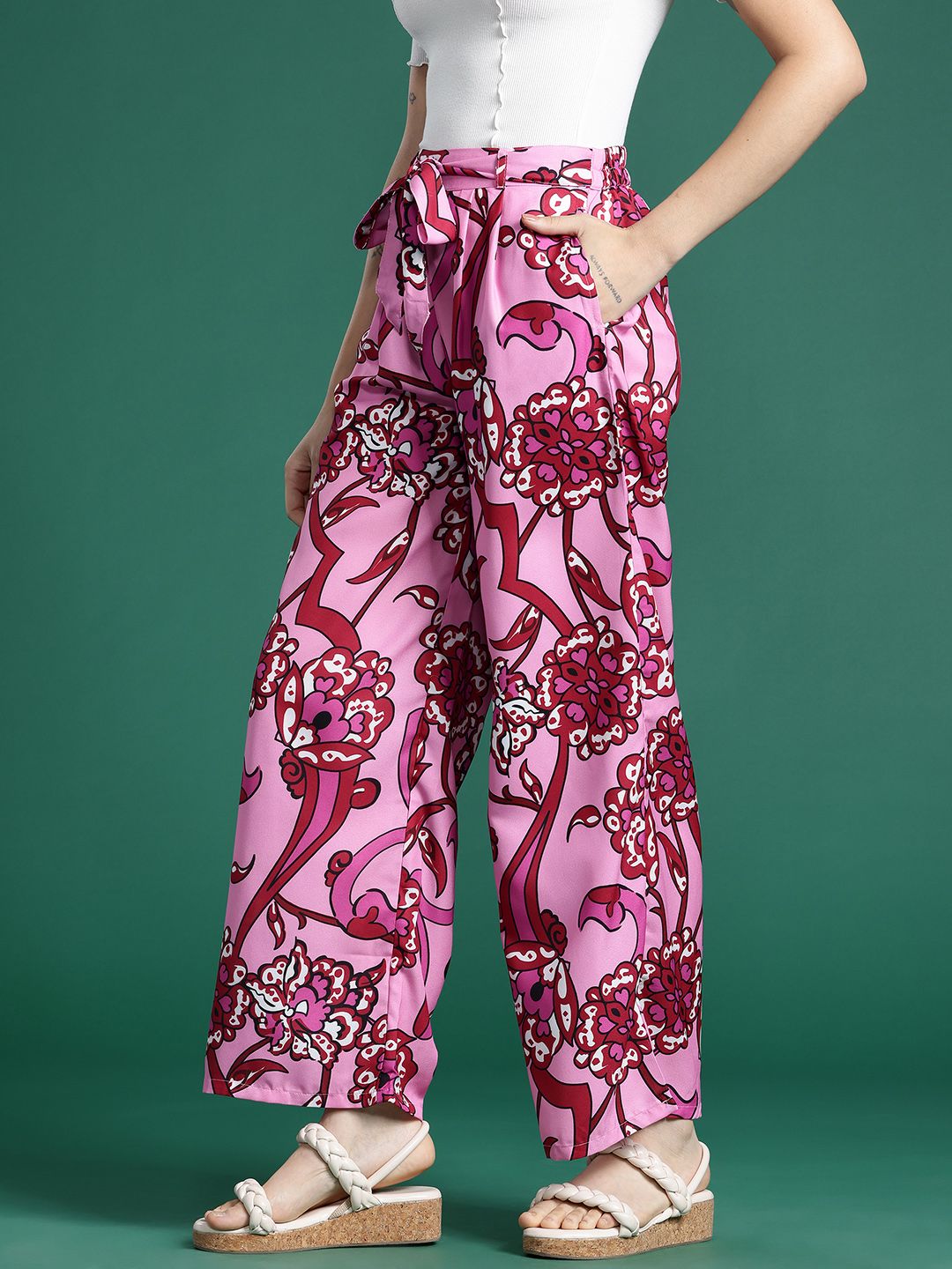 DressBerry Women Floral Printed Flared Trousers