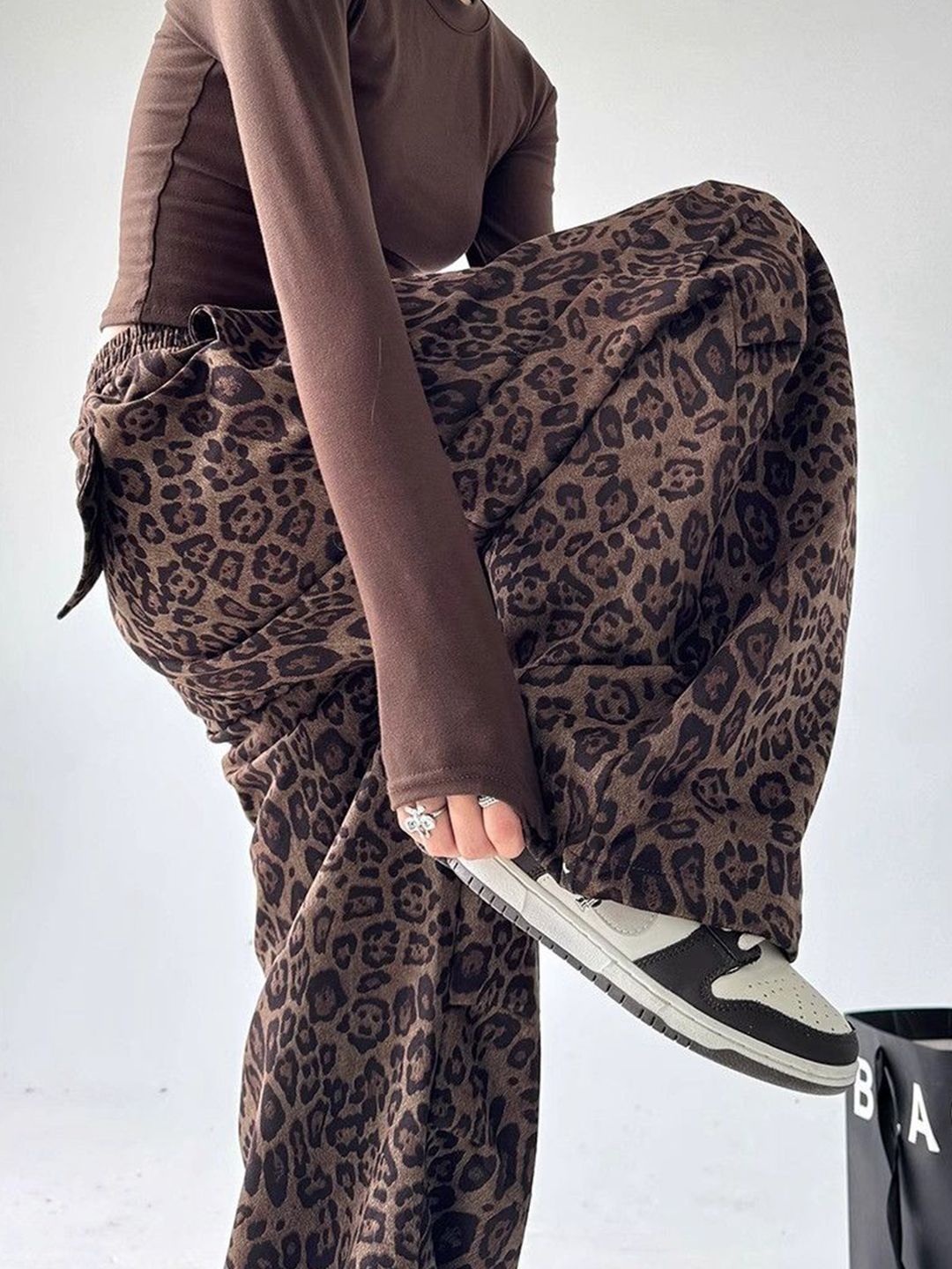 DressBerry Women Animal Printed Parallel Trousers