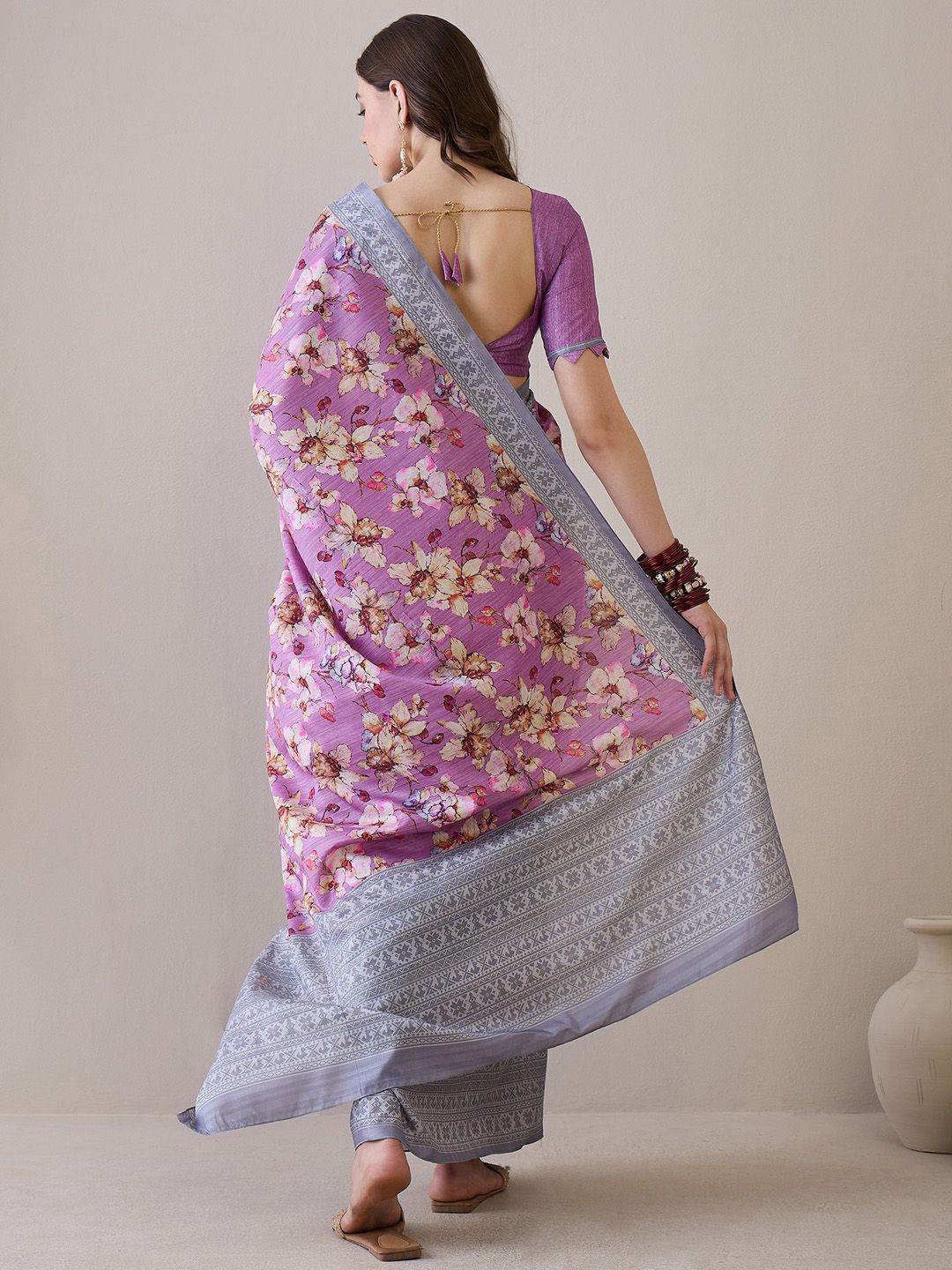 Saree mall Floral Silk Blend Bagru Sarees