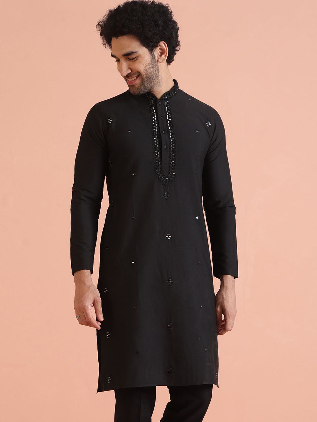 KISAH Geometric Embroidered Mirror Work Kurta