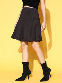 Berrylush   Black Solid Accordion Pleated Plisse Skirt