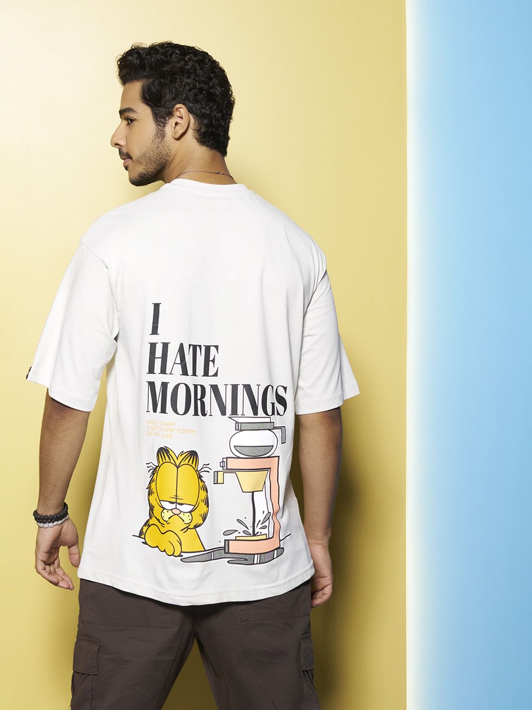 Bewakoof X Garfield Printed Drop-Shoulder Sleeves Oversized Cotton T-Shirt