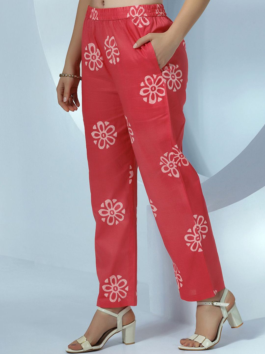 Libas Women Printed Regular Thread Work Pure Cotton Kurta with Trousers & With Dupatta