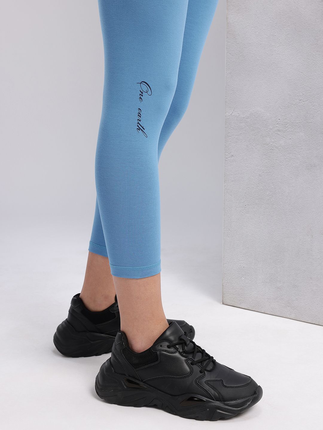 HRX by Hrithik Roshan Women Cropped Lifestyle Tights
