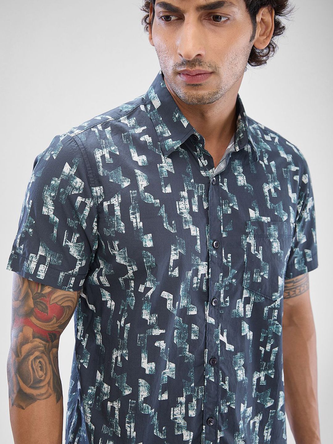 SPYKAR Men Abstract Printed Slim Fit Casual Shirt