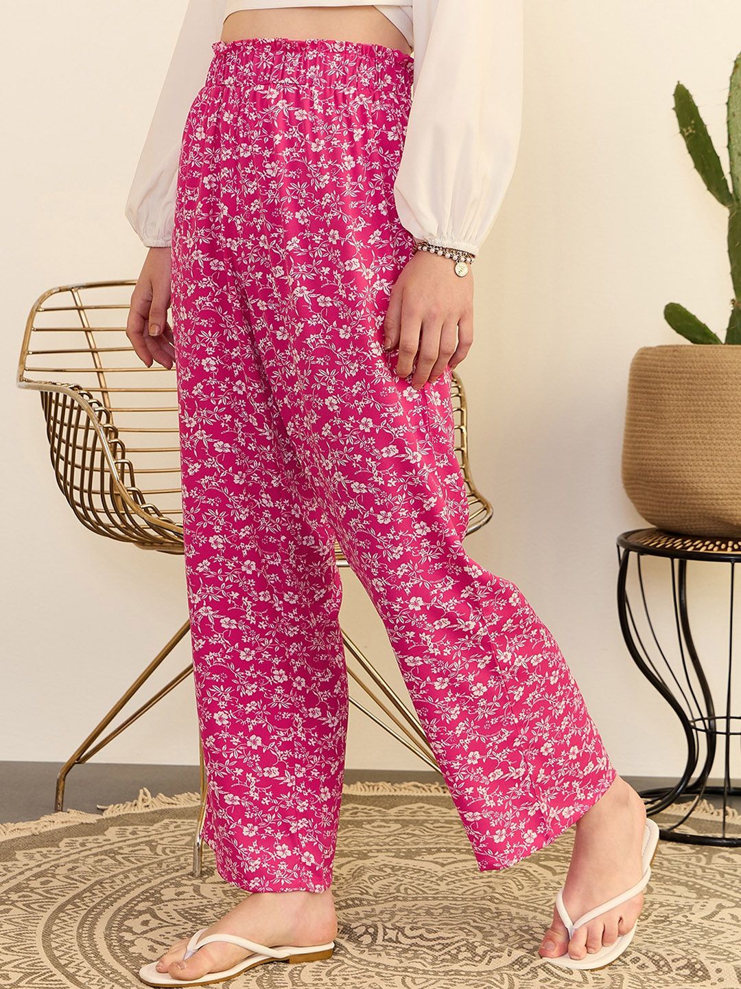 Berrylush Women Pink Floral Print High-Rise Pleated Parallel Trousers