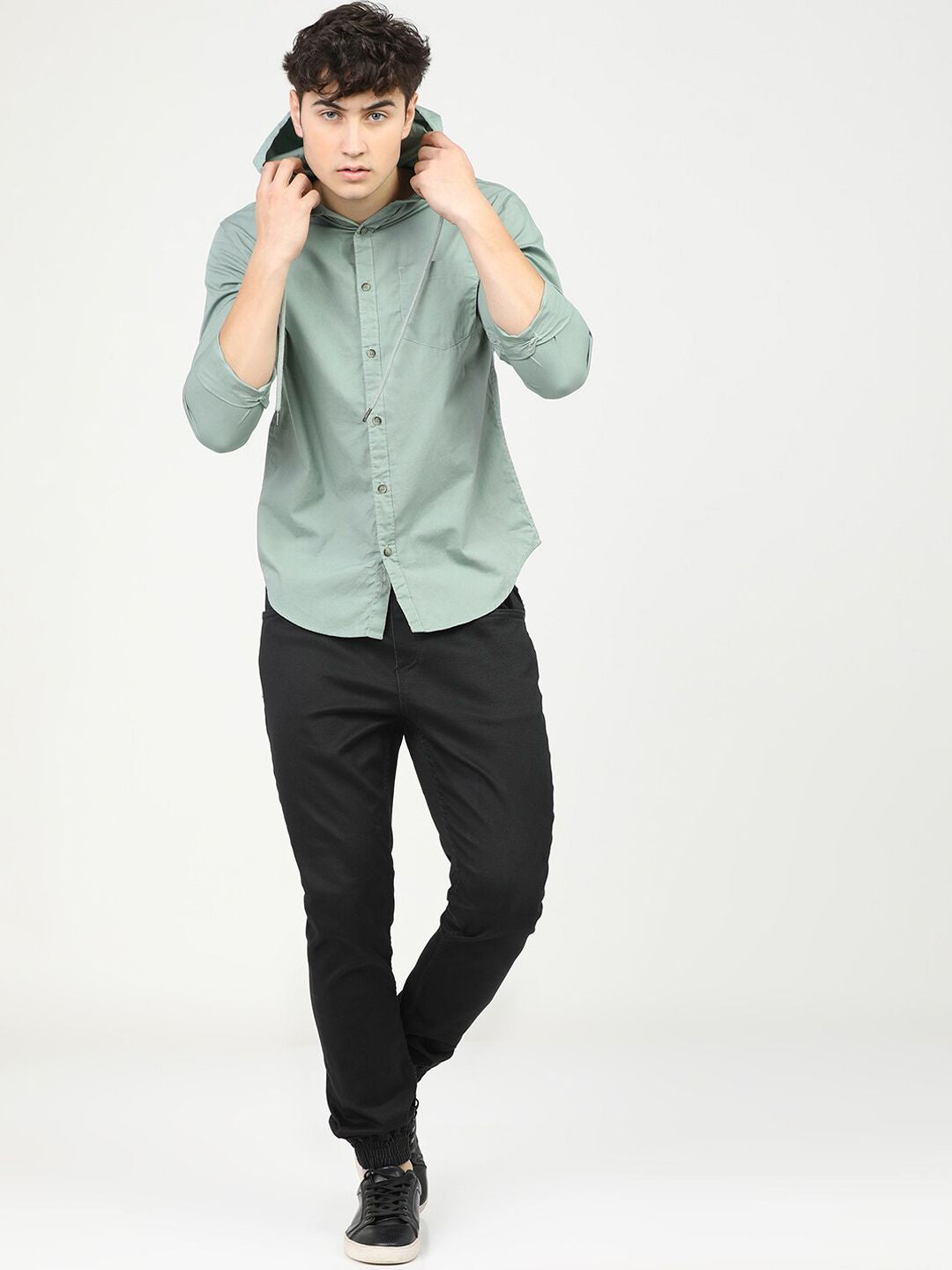 HIGHLANDER Men Green Slim Fit Opaque Casual Shirt