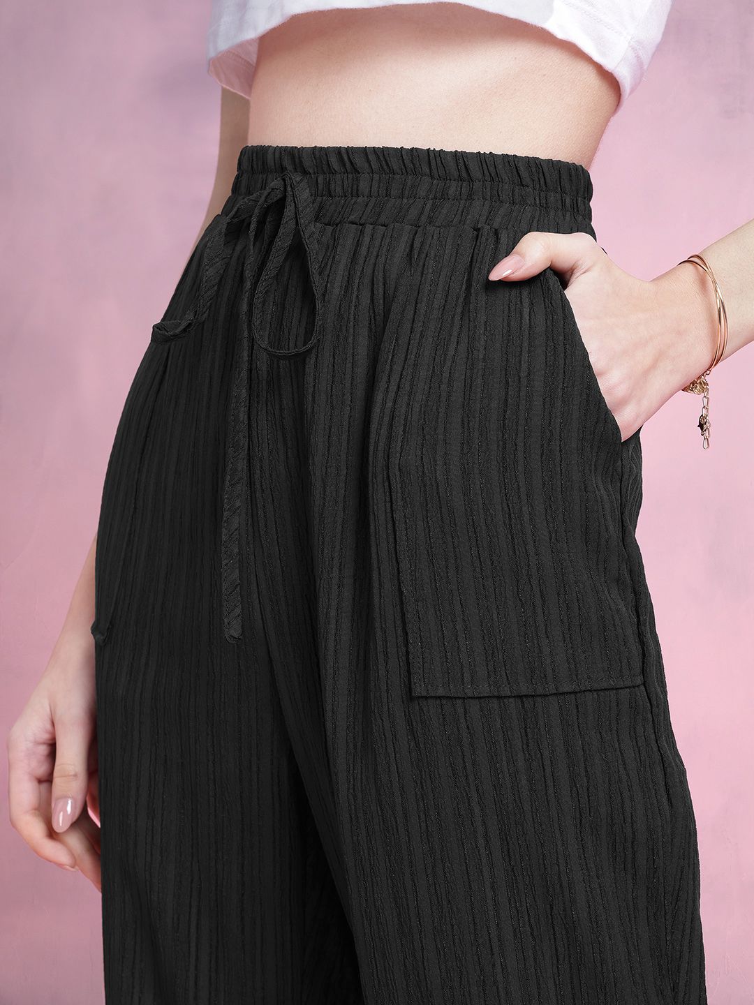 DressBerry Women Textured Joggers